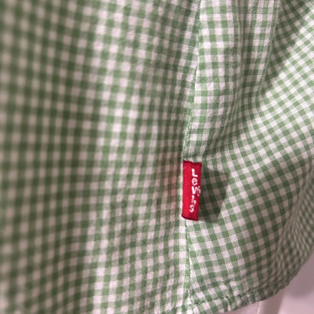 Levi's Green Checkered Button Down Shirt - Picture 6 of 8